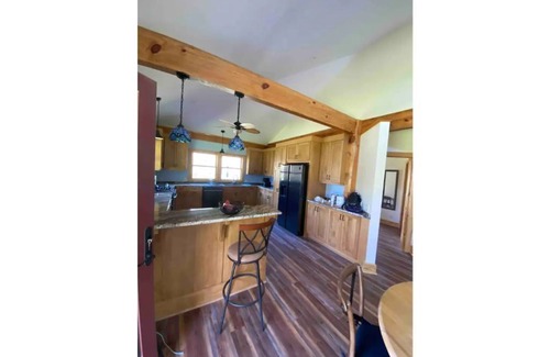 Johns Island Cottage | Lovely and Accessible, near the beaches, attractions, and eateries