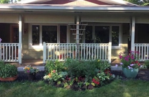 Shediac House | Lovely and cozy house in downtown Shediac, water view of the Shediac Ba