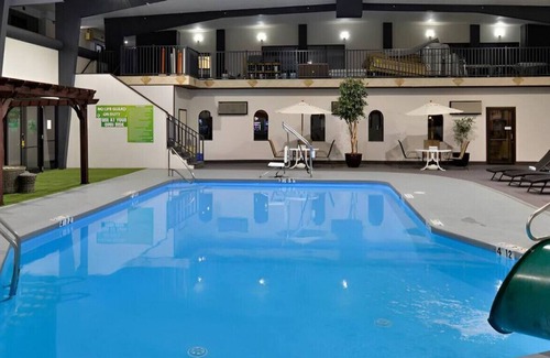 Great Falls House | Lovely and Peaceful Place to Stay! With Free Wi-Fi