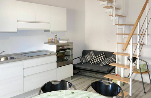 Cologna Spiaggia Villa | Lovely apartment in villa with WIFI, pool, hot tub, A/C, TV, patio, pets allowed and panoramic v.