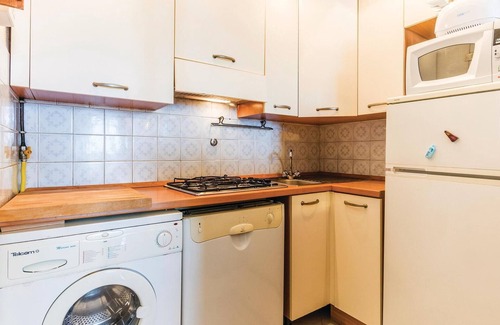 Rosignano Solvay Apartment | Lovely apartment in Rosignano Solvay LI