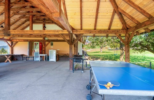 Rabyne Apartment | Lovely apartment for 5 people with WIFI, patio, pets allowed, panoramic view and parking