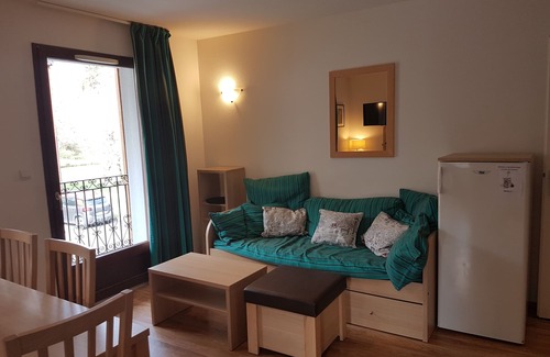 Saint-Mamet Apartment | Lovely apartment in LUCHON, in a secure residence, wooded grounds