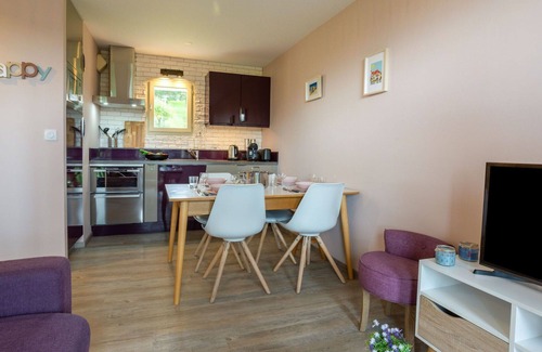 Benerville-sur-Mer Apartment | Lovely apartment for 4 people with WIFI, TV and balcony