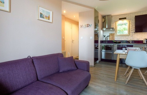 Benerville-sur-Mer Apartment | Lovely apartment for 4 people with WIFI, TV and balcony