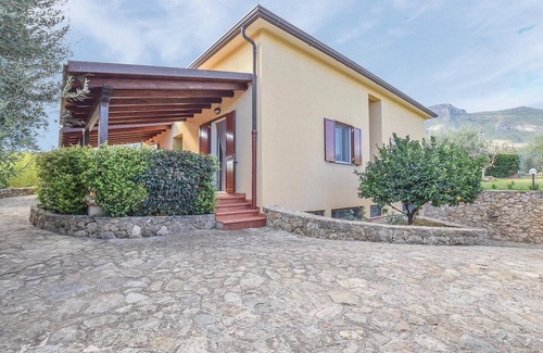 San Nicola l'Arena Apartment | Lovely apartment in San Nicola L'Arena