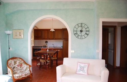 Castelfiorentino Villa | Lovely apartment in villa with pool, WIFI, patio, panoramic view and parking, close to San Gimig.