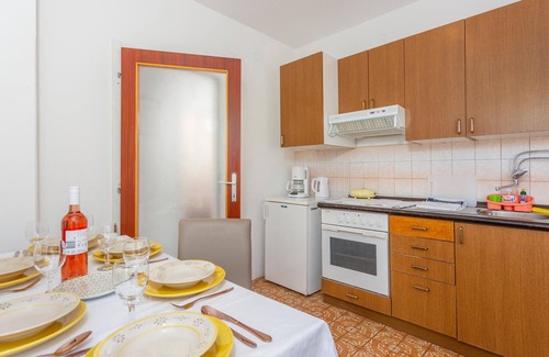 Baska Apartment | Lovely apartment in Draga Bascanska