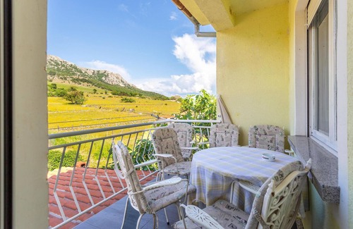 Baska Apartment | Lovely apartment in Draga Bascanska
