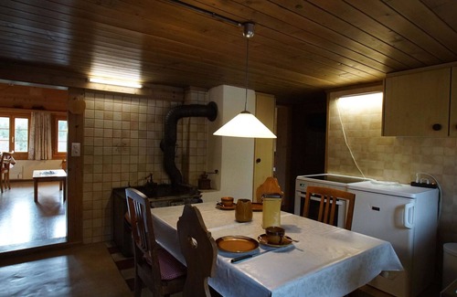 Boltigen Apartment | Lovely apartment for 5 guests with WIFI and balcony