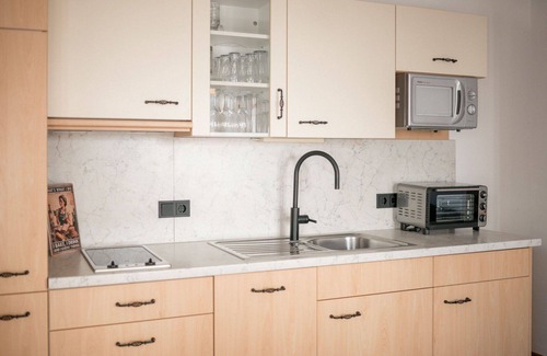 Thumersbach Apartment | Lovely apartment for 6 people with WIFI, TV, terrace, pets allowed and parking