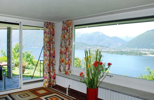 San Nazzaro Apartment | Lovely apartment for 4 people with pool, WIFI, TV, patio, pets allowed, panoramic view and parking