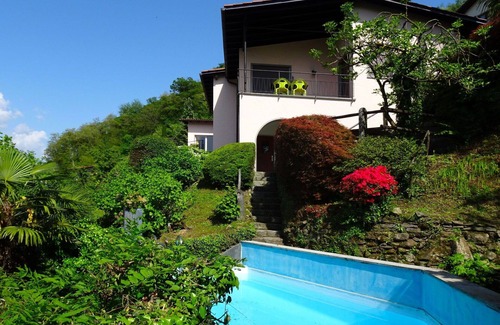 San Nazzaro Apartment | Lovely apartment for 4 people with pool, WIFI, TV, patio, pets allowed, panoramic view and parking