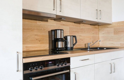 Oberndorf Apartment | Lovely apartment for 2 guests with WIFI, TV, patio, pets allowed and parking
