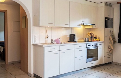 Kandersteg Apartment | Lovely apartment for 4 people with WIFI, TV, balcony, pets allowed, panoramic view and parking