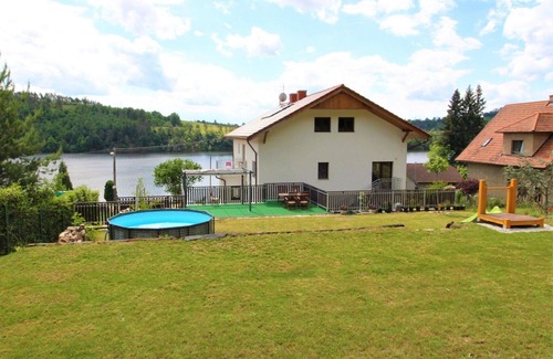 Zupanovice Apartment | Lovely apartment for 2 people with pool, WIFI, TV, patio, pets allowed and parking
