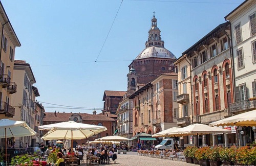 Pavia Apartment | Lovely apartment for 2 guests with WIFI, A/C, TV and panoramic view