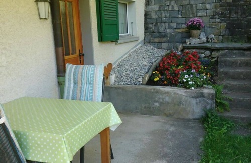 Kiental Apartment | Lovely apartment for 2 guests with WIFI and balcony