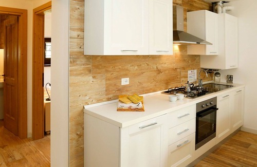 Raveo Apartment | Lovely apartment for 2 people with WIFI, TV, patio and parking