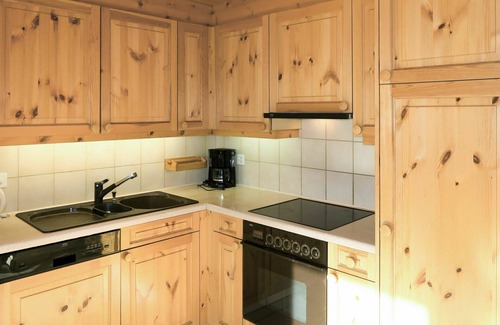 Laax Apartment | Lovely apartment for 3 people with WIFI, TV, balcony and panoramic view