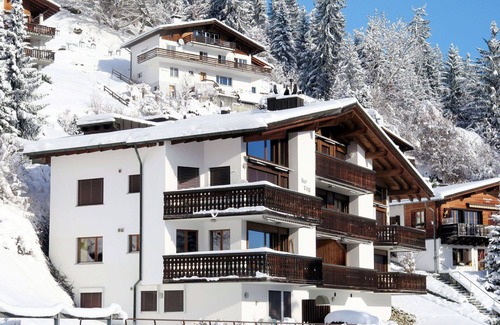 Laax Apartment | Lovely apartment for 3 people with WIFI, TV, balcony and panoramic view