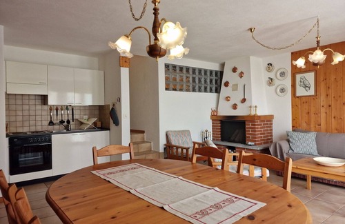 Airolo Apartment | Lovely apartment for 4 people with WIFI, TV, patio, panoramic view and parking