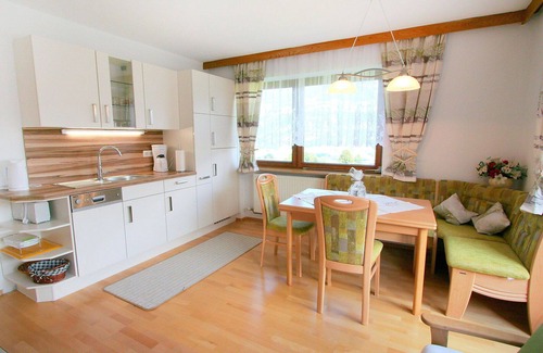 Fuegenberg Apartment | Lovely apartment for 4 guests with WIFI, TV, terrace and panoramic view
