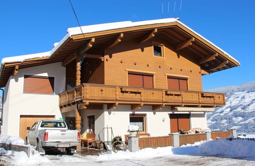Fuegenberg Apartment | Lovely apartment for 4 guests with WIFI, TV, terrace and panoramic view