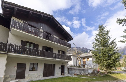 Isola Apartment | Lovely apartment for 4 guests with WIFI, TV, terrace and pets allowed