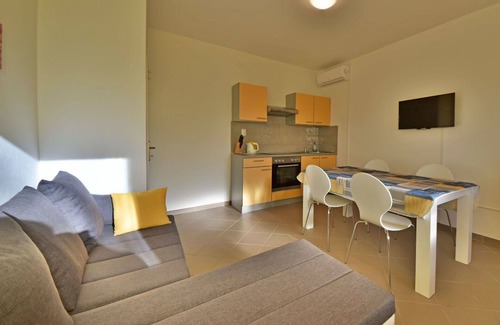 Sibinj Krmpotski Apartment | Lovely apartment for 4 guests with WIFI, A/C, TV and terrace