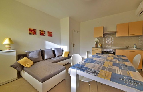 Sibinj Krmpotski Apartment | Lovely apartment for 4 guests with WIFI, A/C, TV and terrace