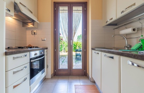 Loreto Apartment | Lovely apartment for 4 guests with WIFI, TV, patio and parking, close to Porto Recanati