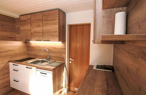 Axams Apartment | Lovely apartment for 4 people with TV, patio, pets allowed and parking