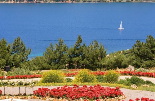 Samos Apartment | Lovely apartment for 4 people with pool, WIFI, A/C, TV, balcony, panoramic view and parking