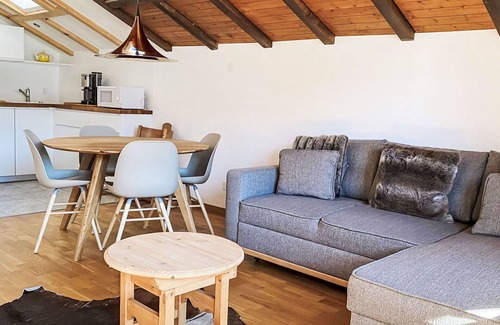Falera Apartment | Lovely apartment for 5 people with pool, WIFI, TV, balcony, panoramic view and parking