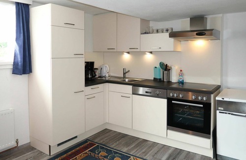 Grins Apartment | Lovely apartment for 5 guests with WIFI, TV, balcony and parking