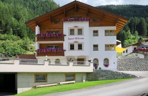 Kappl Apartment | Lovely apartment for 5 guests with WIFI, TV, balcony and parking