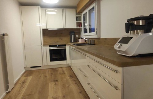 Lenk Apartment | Lovely apartment for 5 people with WIFI, balcony and parking