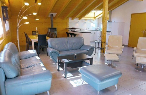 Gsteig Apartment | Lovely apartment for 6 guests with WIFI, balcony and pets allowed