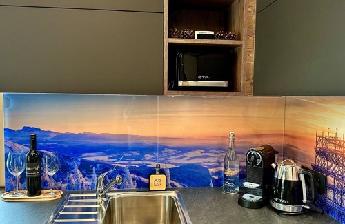 Dolni Morava Apartment | Lovely apartment for 6 guests with WIFI, TV, terrace and parking