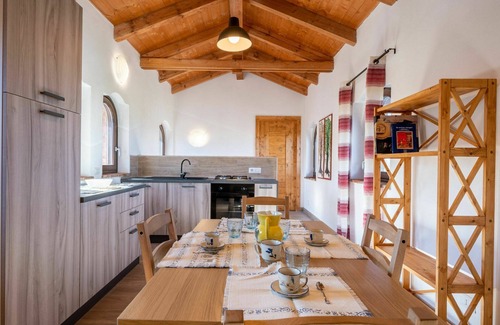 Mondovi Apartment | Lovely apartment for 6 people with WIFI, TV, pets allowed and parking