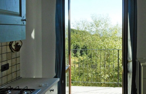 Savona Apartment | Lovely apartment for 6 guests with WIFI, TV, patio, pets allowed, panoramic view and parking