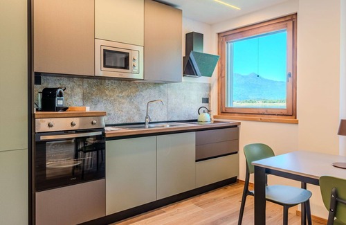 Verceia Apartment | Lovely apartment for 6 guests with A/C, WIFI, TV, balcony and parking