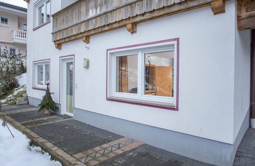 Hainzenberg Apartment | Lovely apartment for 4 guests with WIFI, TV and parking