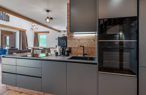 Solk Apartment | Lovely apartment for 4 guests with hot tub, WIFI, TV and patio
