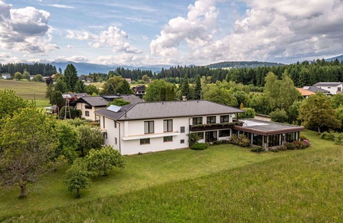Feldkirchen in Kaernten Apartment | Lovely apartment for 6 guests with WIFI, TV, balcony and parking