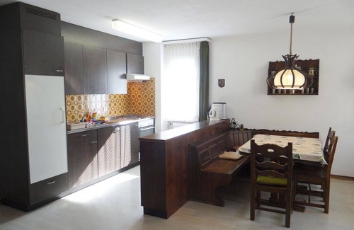 Engelberg Apartment | Lovely apartment for 6 people with WIFI, TV, balcony and pets allowed