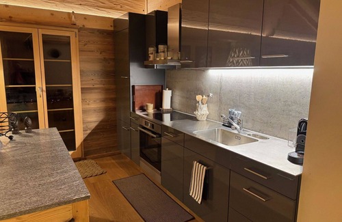 Zweisimmen Apartment | Lovely apartment for 3 guests with WIFI, balcony and pets allowed