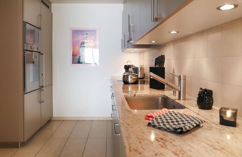 Montreux Apartment | Lovely apartment for 2 guests with A/C, WIFI, pool, TV, terrace and panoramic view