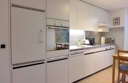 Unterseen Apartment | Lovely apartment for 4 guests with WIFI, TV and patio